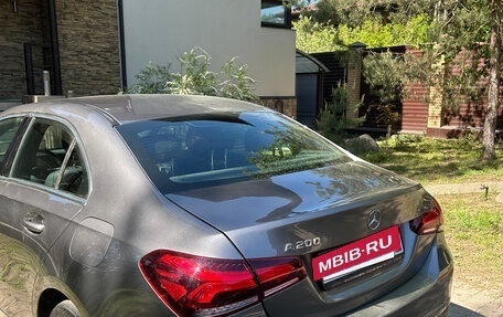 Mercedes-Benz A-Класс, 2019 год, 2 150 000 рублей, 3 фотография
