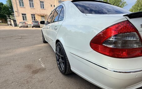 Mercedes-Benz E-Класс, 2008 год, 1 600 000 рублей, 6 фотография