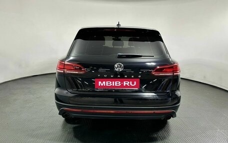Volkswagen Touareg III, 2018 год, 4 390 000 рублей, 6 фотография
