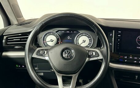 Volkswagen Touareg III, 2018 год, 4 390 000 рублей, 13 фотография