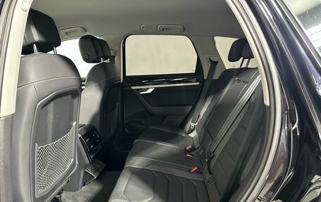 Volkswagen Touareg III, 2018 год, 4 390 000 рублей, 17 фотография