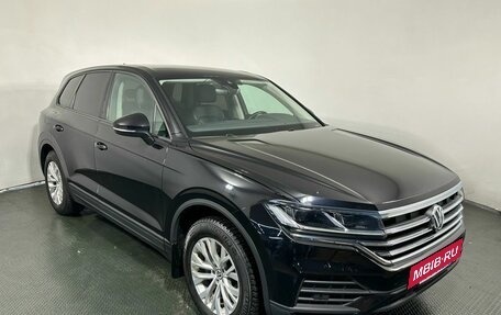 Volkswagen Touareg III, 2018 год, 4 390 000 рублей, 3 фотография