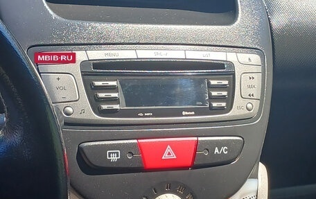 Peugeot 107 I рестайлинг, 2012 год, 620 000 рублей, 13 фотография