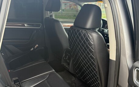 Volkswagen Touareg III, 2010 год, 1 840 000 рублей, 16 фотография