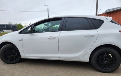 Opel Astra J, 2011 год, 650 000 рублей, 1 фотография