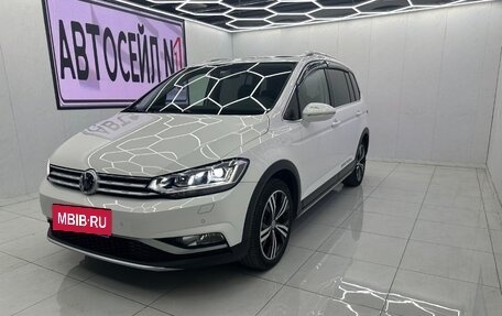 Volkswagen Touran III, 2020 год, 1 750 000 рублей, 2 фотография