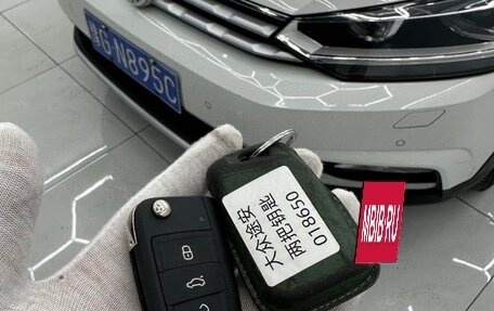 Volkswagen Touran III, 2020 год, 1 750 000 рублей, 18 фотография