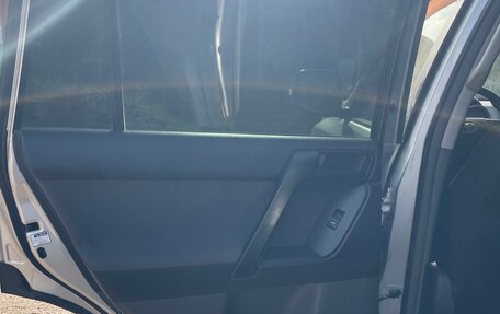 Toyota Land Cruiser Prado 150 рестайлинг 2, 2010 год, 2 200 000 рублей, 12 фотография