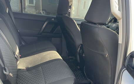 Toyota Land Cruiser Prado 150 рестайлинг 2, 2010 год, 2 200 000 рублей, 18 фотография