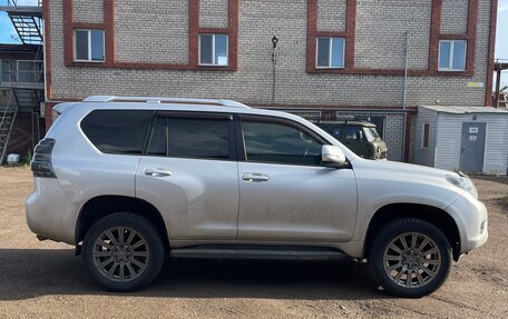 Toyota Land Cruiser Prado 150 рестайлинг 2, 2010 год, 2 200 000 рублей, 27 фотография