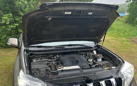 Toyota Land Cruiser Prado 150 рестайлинг 2, 2017 год, 3 850 000 рублей, 9 фотография