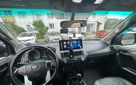 Toyota Land Cruiser Prado 150 рестайлинг 2, 2017 год, 3 850 000 рублей, 12 фотография