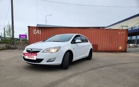 Opel Astra J, 2011 год, 650 000 рублей, 4 фотография