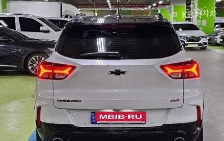 Chevrolet TrailBlazer, 2022 год, 1 350 001 рублей, 3 фотография
