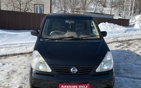 Nissan Serena II, 2002 год, 610 000 рублей, 1 фотография