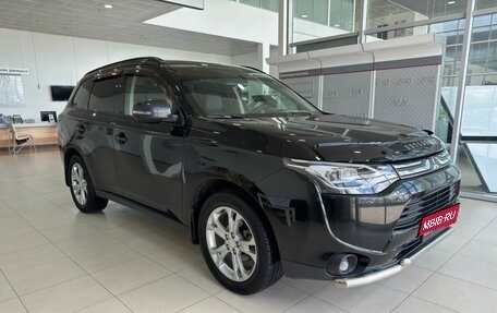 Mitsubishi Outlander III рестайлинг 3, 2013 год, 1 389 900 рублей, 1 фотография