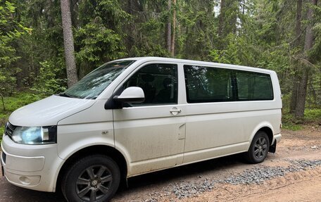 Volkswagen Caravelle T5, 2012 год, 1 700 000 рублей, 3 фотография