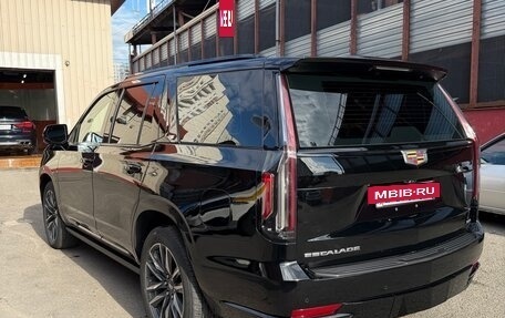 Cadillac Escalade V, 2022 год, 10 750 000 рублей, 6 фотография