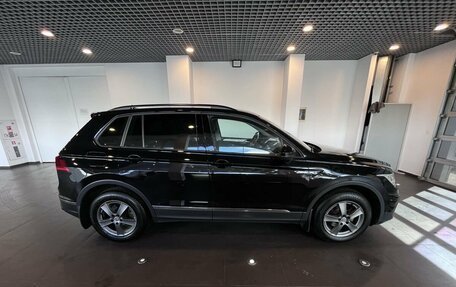 Volkswagen Tiguan II, 2021 год, 2 550 000 рублей, 2 фотография