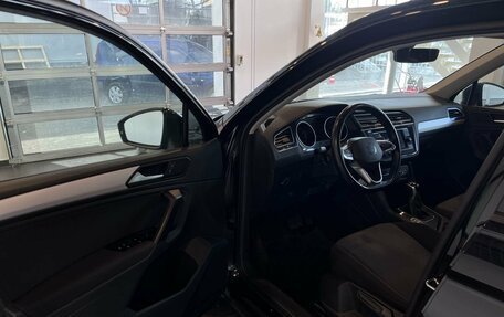Volkswagen Tiguan II, 2021 год, 2 550 000 рублей, 21 фотография