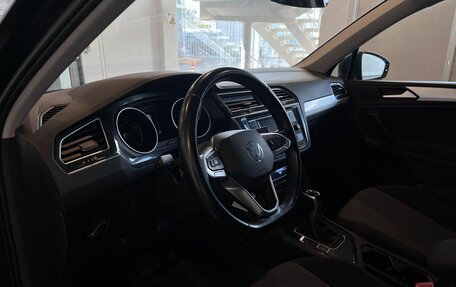 Volkswagen Tiguan II, 2021 год, 2 550 000 рублей, 23 фотография
