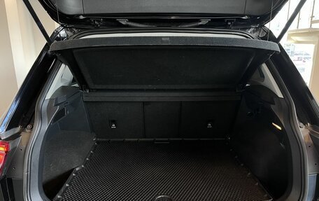Volkswagen Tiguan II, 2021 год, 2 550 000 рублей, 18 фотография