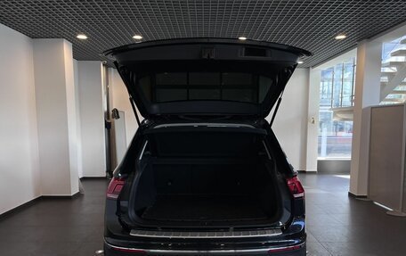 Volkswagen Tiguan II, 2021 год, 2 550 000 рублей, 38 фотография