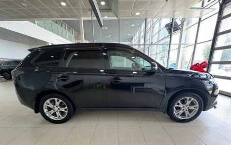 Mitsubishi Outlander III рестайлинг 3, 2013 год, 1 389 900 рублей, 4 фотография