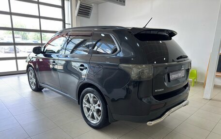 Mitsubishi Outlander III рестайлинг 3, 2013 год, 1 389 900 рублей, 7 фотография