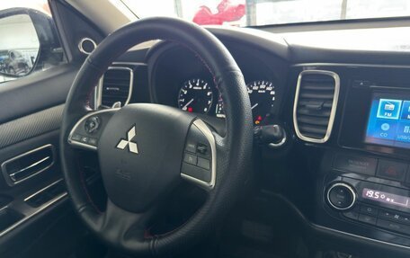 Mitsubishi Outlander III рестайлинг 3, 2013 год, 1 389 900 рублей, 13 фотография