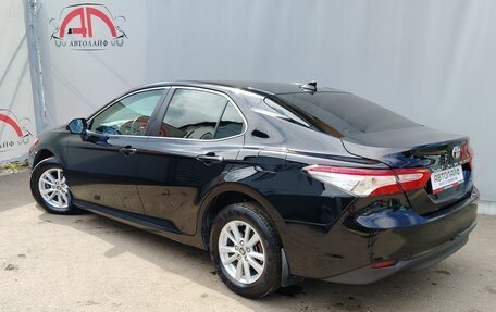 Toyota Camry, 2018 год, 1 999 000 рублей, 3 фотография