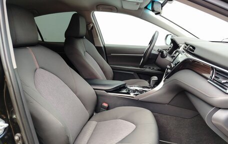 Toyota Camry, 2018 год, 1 999 000 рублей, 12 фотография