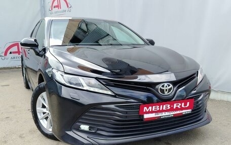 Toyota Camry, 2018 год, 1 999 000 рублей, 4 фотография