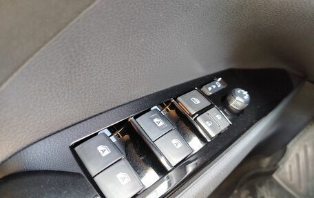 Toyota Camry, 2018 год, 1 999 000 рублей, 20 фотография