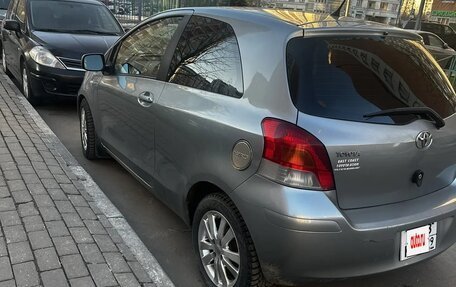 Toyota Yaris III рестайлинг, 2009 год, 720 000 рублей, 11 фотография