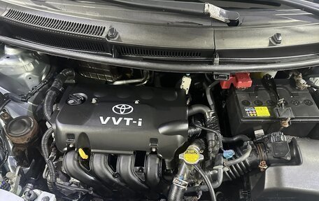 Toyota Yaris III рестайлинг, 2009 год, 720 000 рублей, 12 фотография
