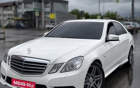 Mercedes-Benz E-Класс, 2010 год, 1 550 000 рублей, 2 фотография