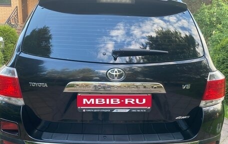 Toyota Highlander III, 2011 год, 2 100 000 рублей, 3 фотография