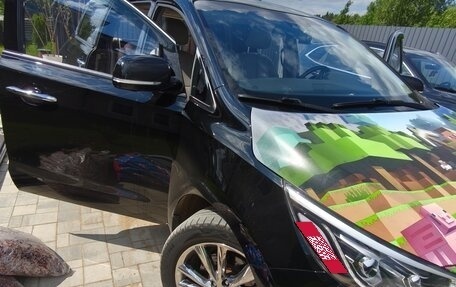 KIA Carnival III, 2019 год, 3 050 000 рублей, 2 фотография