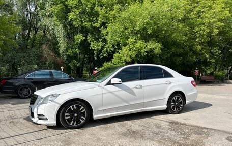 Mercedes-Benz E-Класс, 2012 год, 1 900 000 рублей, 4 фотография