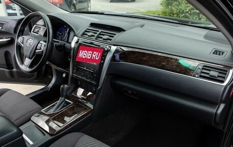 Toyota Camry, 2017 год, 2 088 000 рублей, 8 фотография