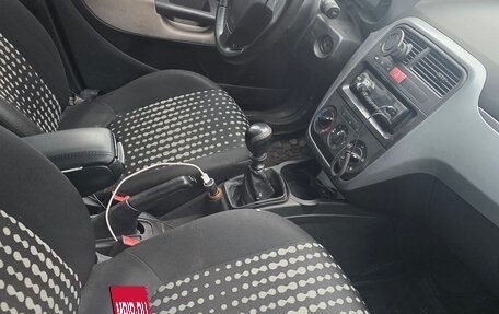 Fiat Punto III Punto Evo рестайлинг, 2006 год, 200 000 рублей, 2 фотография