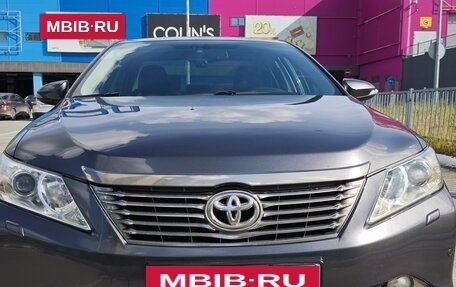 Toyota Camry, 2014 год, 1 950 000 рублей, 2 фотография