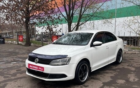 Volkswagen Jetta VI, 2014 год, 700 000 рублей, 2 фотография