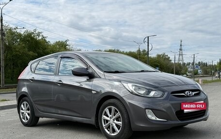 Hyundai Solaris II рестайлинг, 2011 год, 730 000 рублей, 5 фотография