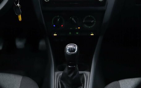 Skoda Rapid I, 2017 год, 1 030 000 рублей, 13 фотография