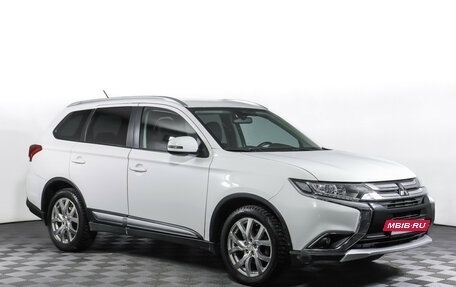 Mitsubishi Outlander III рестайлинг 3, 2015 год, 1 890 000 рублей, 3 фотография