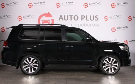 Toyota Land Cruiser 200, 2016 год, 5 990 000 рублей, 6 фотография
