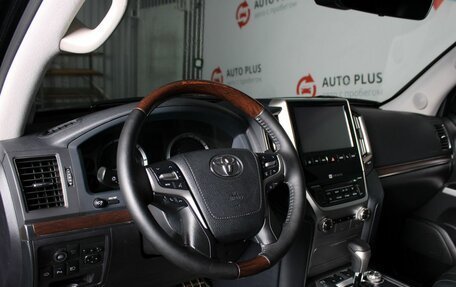 Toyota Land Cruiser 200, 2016 год, 5 990 000 рублей, 7 фотография