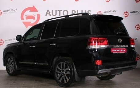 Toyota Land Cruiser 200, 2016 год, 5 990 000 рублей, 2 фотография